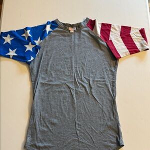 LuLaRoe Gray Tee with Blue and Red Sleeves
